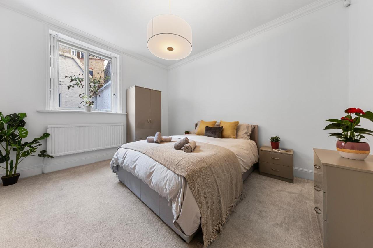 Apartmán Harrods 2 Bed Lux Flat W/Patio Londýn Exteriér fotografie