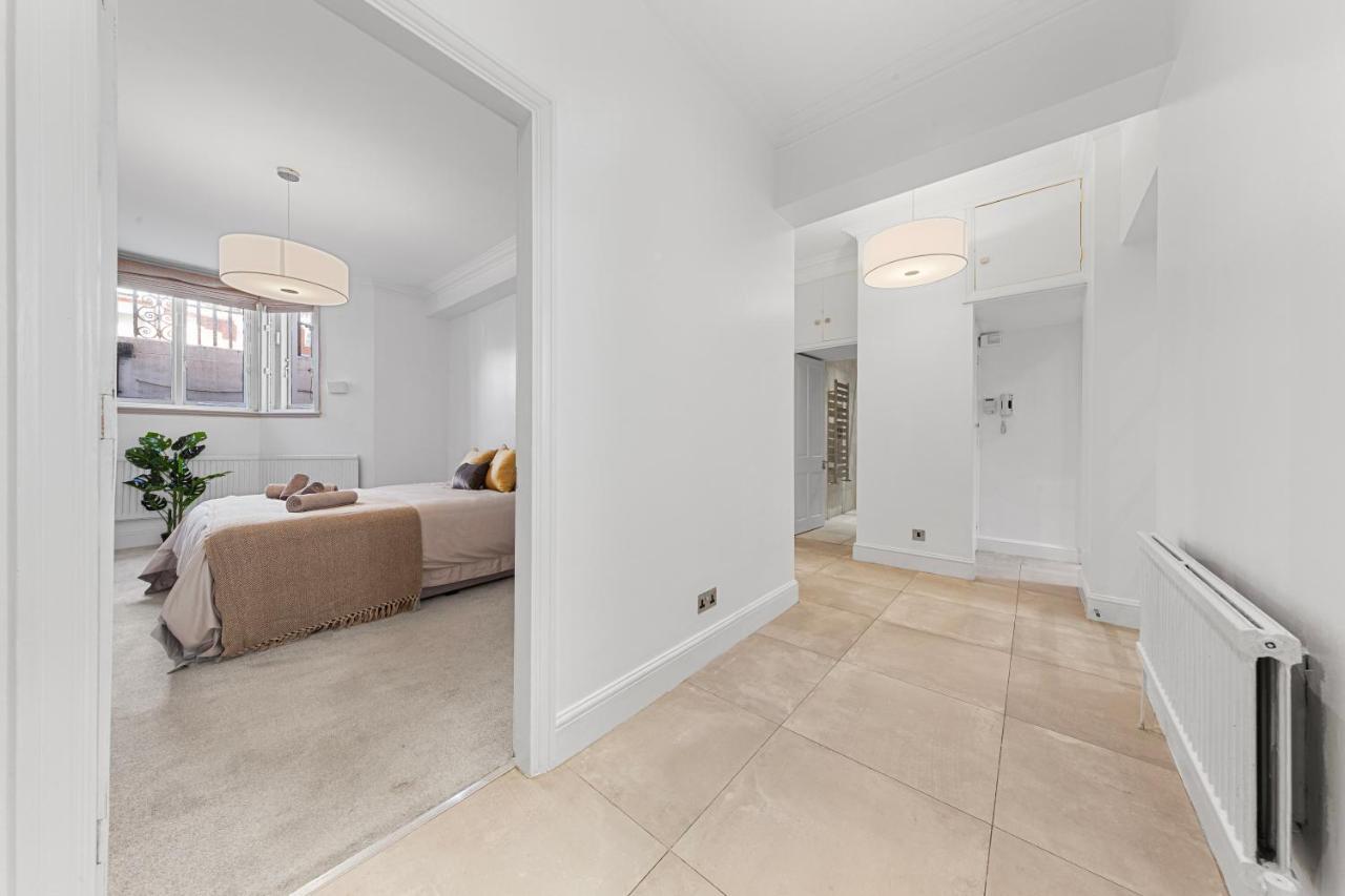 Apartmán Harrods 2 Bed Lux Flat W/Patio Londýn Exteriér fotografie
