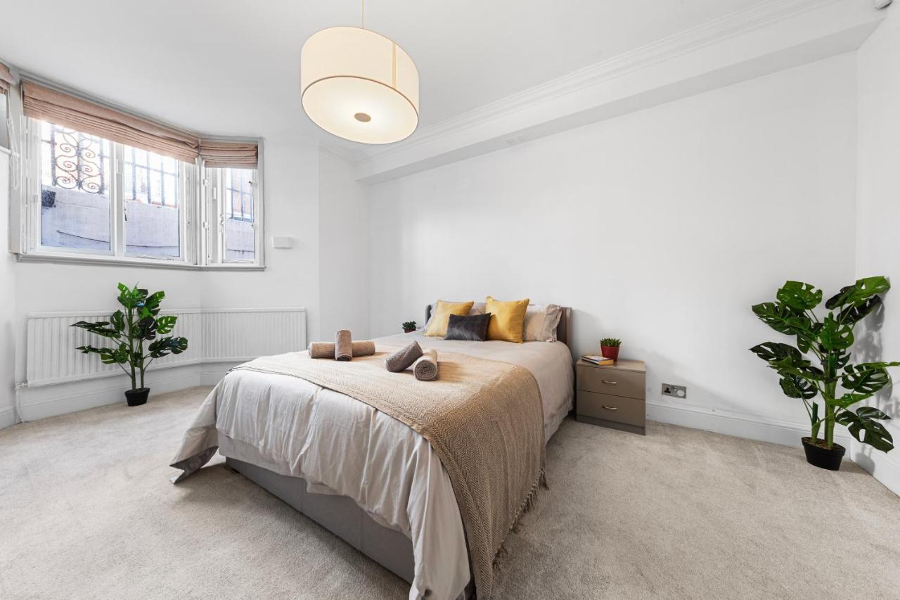 Apartmán Harrods 2 Bed Lux Flat W/Patio Londýn Exteriér fotografie