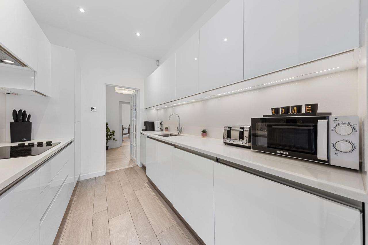 Apartmán Harrods 2 Bed Lux Flat W/Patio Londýn Exteriér fotografie